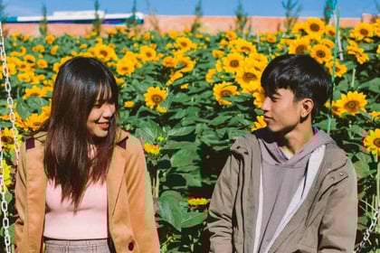 How Do You Know if a Guy Likes You - Featured